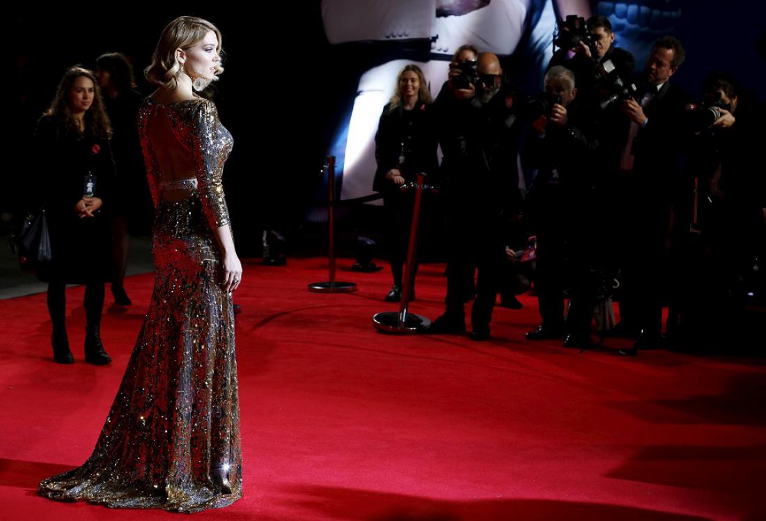 Igralka Lea Seydoux je nosila obleko hiše Prada in nakit draguljarne Chopard.