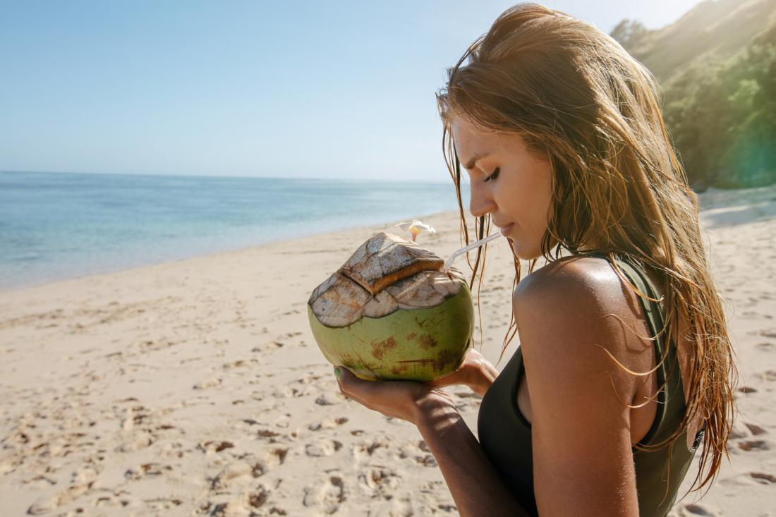 9 izjemnih učinkov kokosove vode