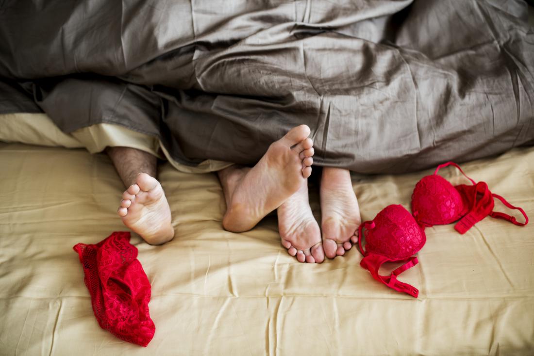 Pet spolnih praks, ki jih v morate poskusiti (in šest precenjenih)
