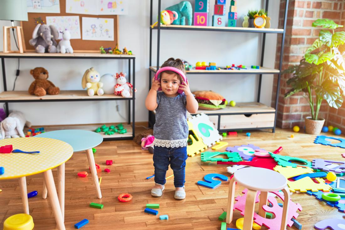Ko dom postane trgovina z igračami: Veste, koliko igrač otrok res potrebuje? 