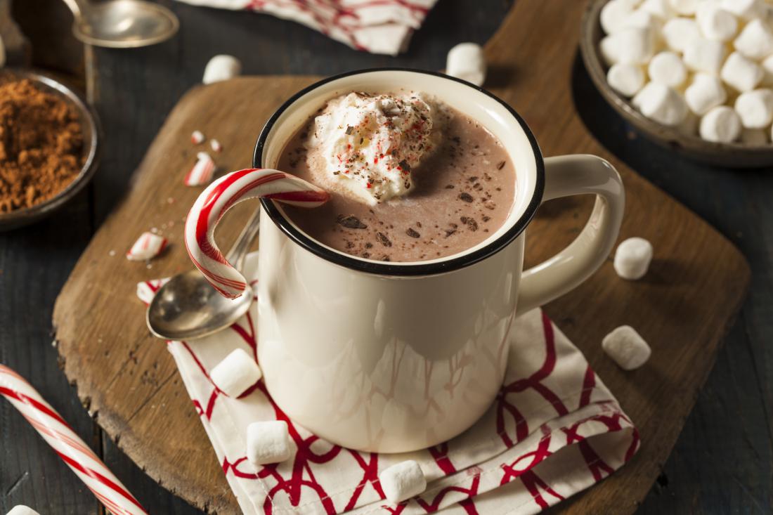 Triki, s katerimi bo vroča čokolada res popolna (in recept)