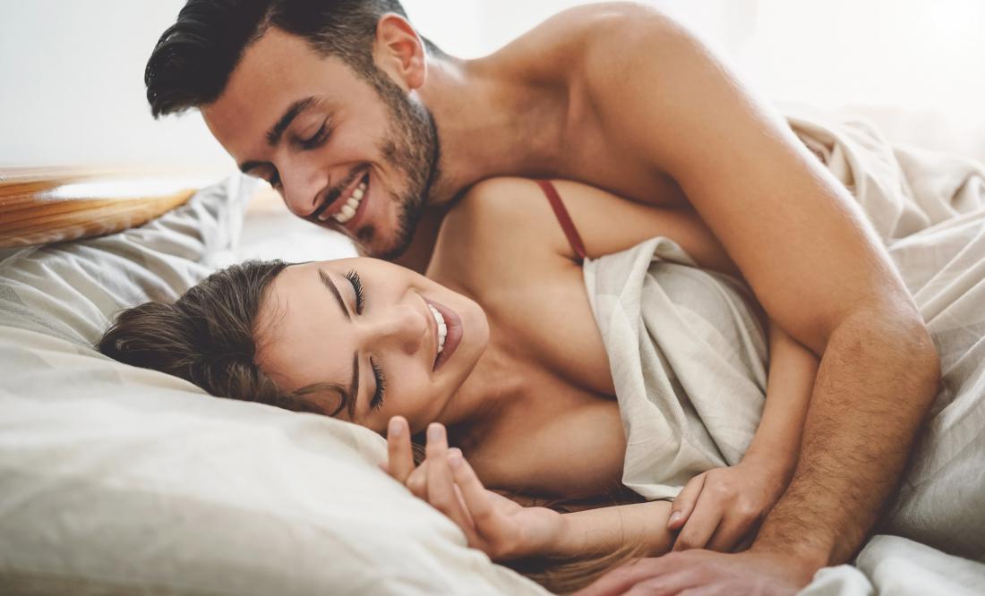 Karezza seks: Kaj sploh je in zakaj bi se morali z njim pobliže spoznati