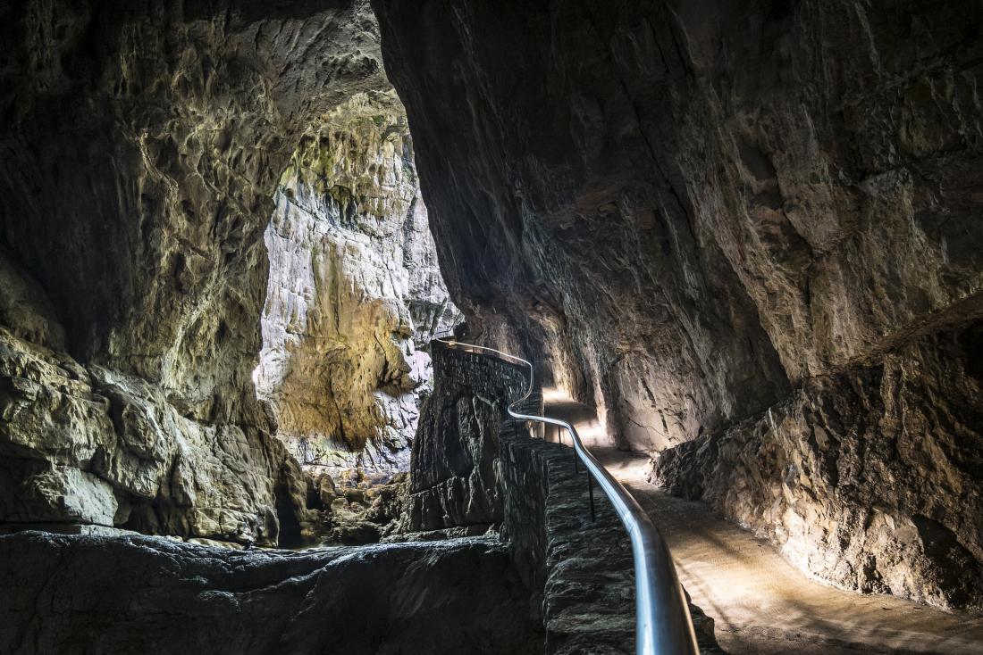 Ideja za izlet: Ohladitev v Škocjanskih jamah in sprehod po vedno zanimivem kraškem svetu