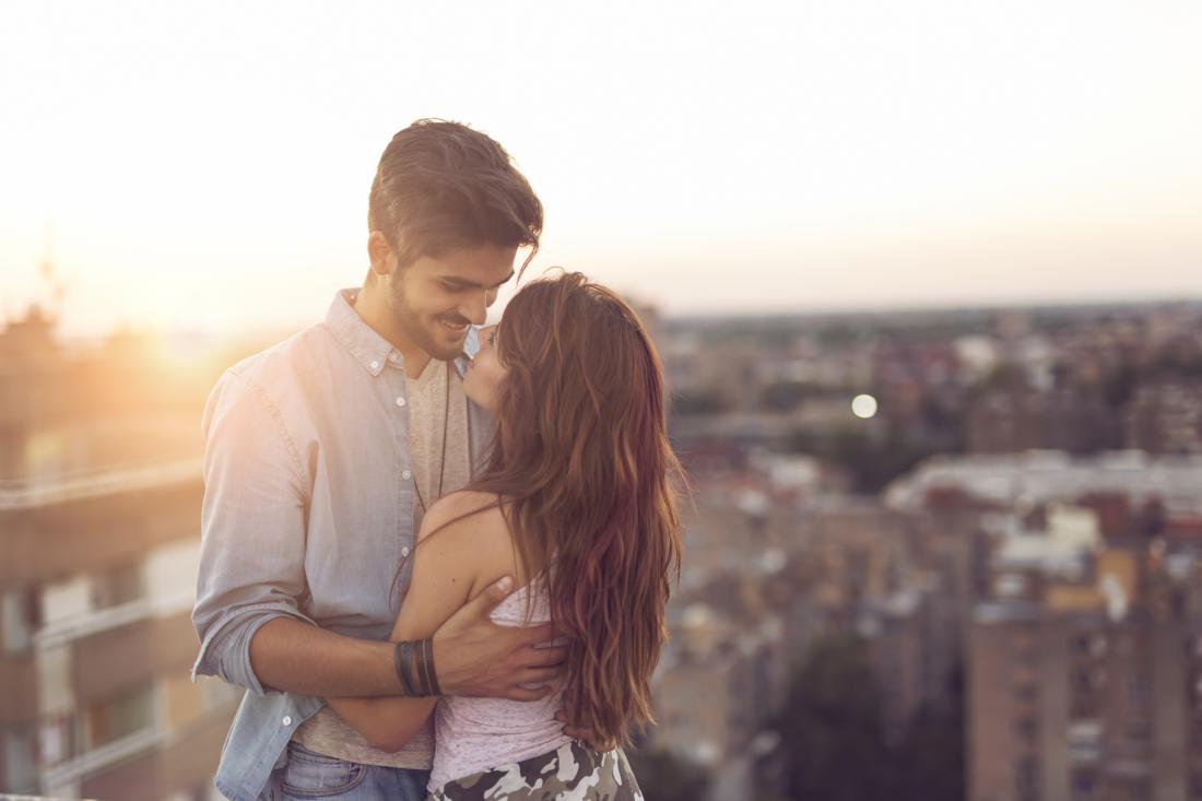 30 neprecenljivih nasvetov za zmenke (želeli si boste, da bi jih poznali prej)