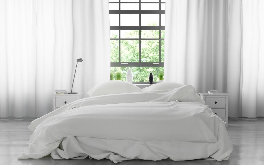 Zakaj je bela posteljnina slaba izbira