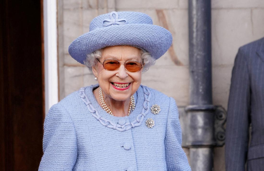 V javnost prišle zadnje (neuradne) fotografije britanske kraljice