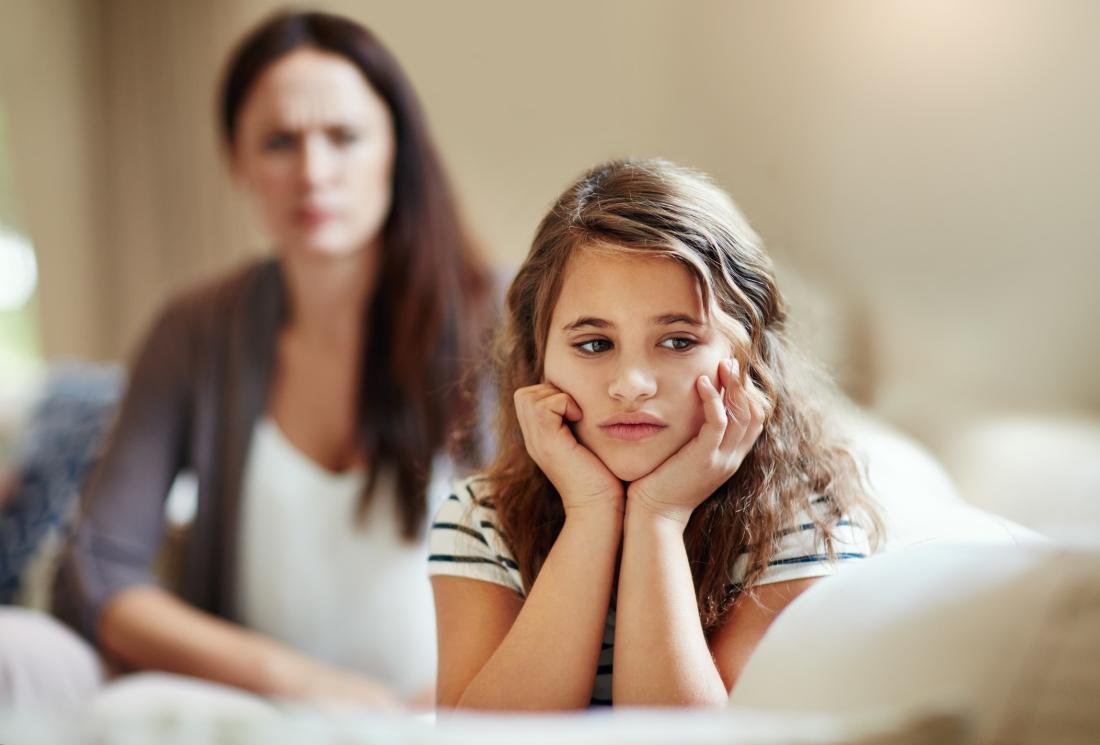 5 posledic odraščanja ob čustveno nezrelih starših