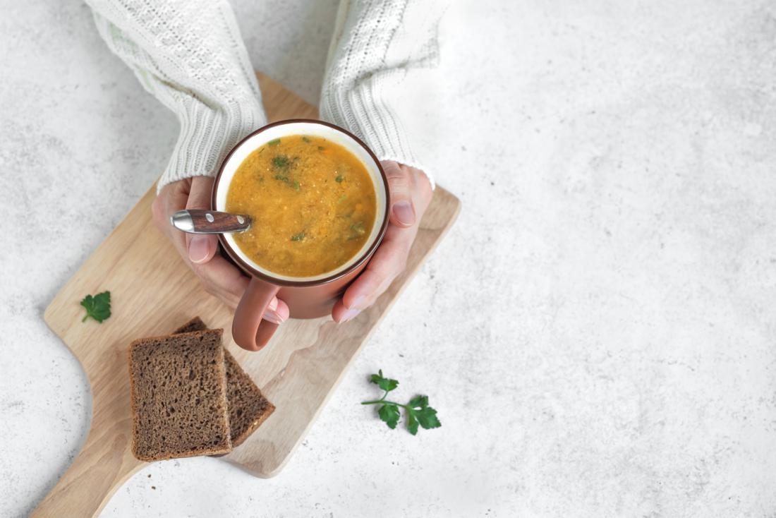 Kostna juha: zakaj je tako zdrava in kako jo pripraviti