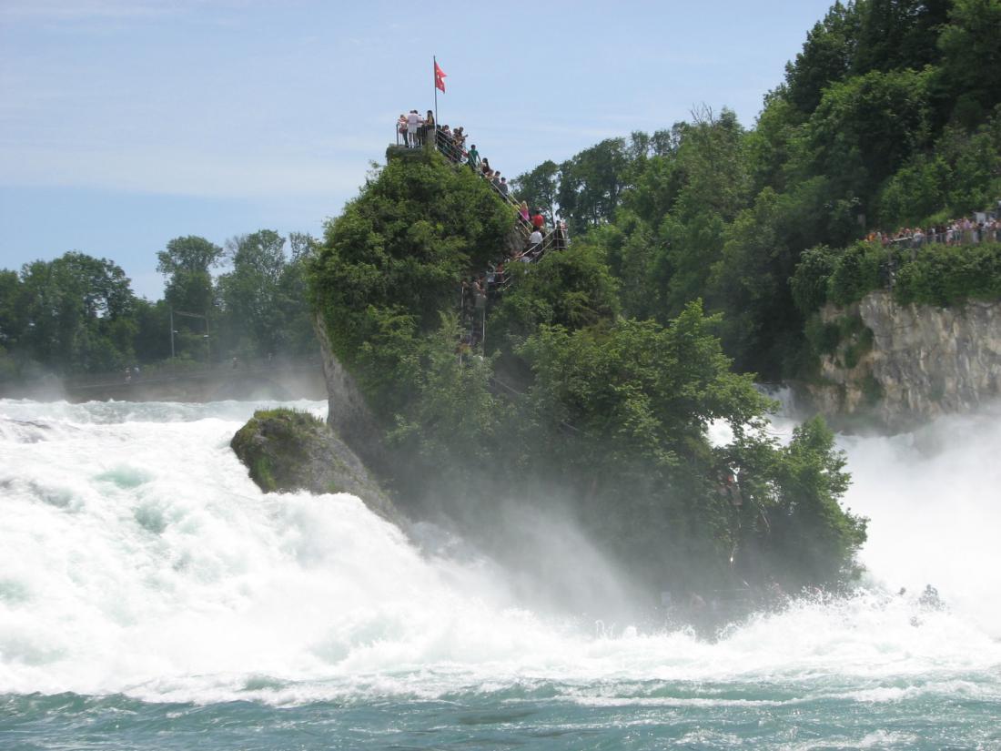 Renski slapovi: Tu si ni težko predstavljati, da je voda skoraj nepremagljiva