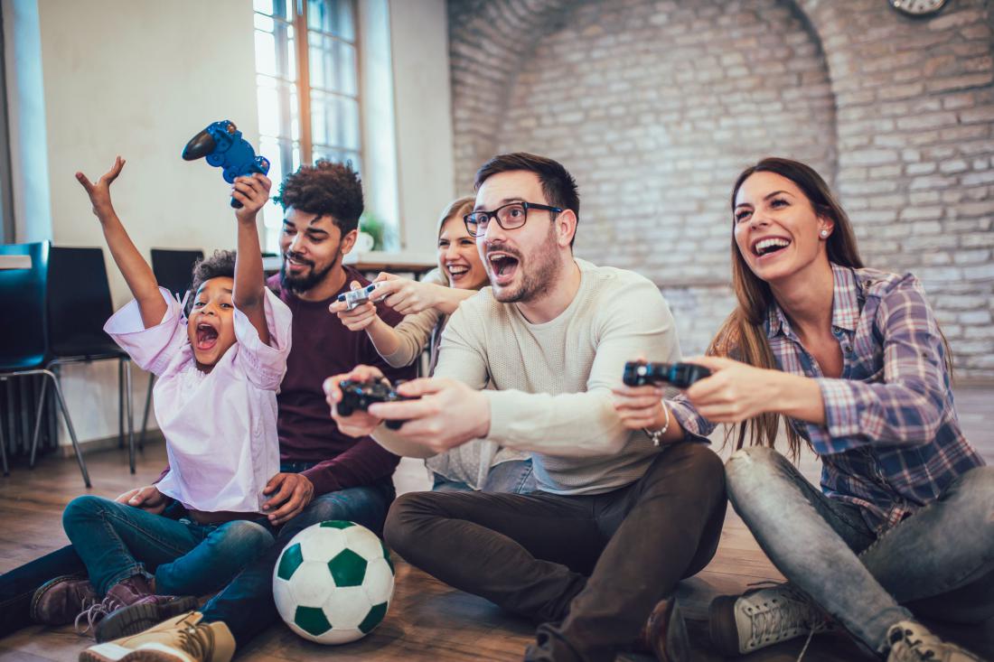 Vse več družin bo namesto televizije raje skupni čas preživljajo med igranjem igric.