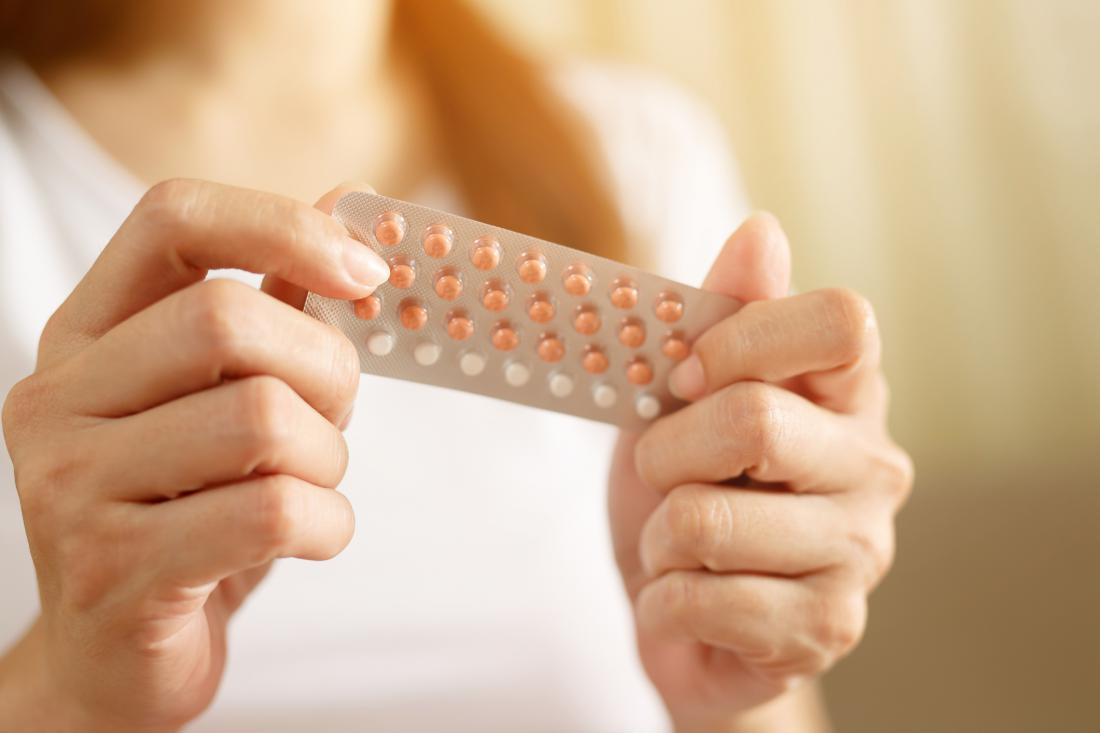 Kontracepcijske tabletke so morda krive za višjo številko na tehtnici. Foto:  Rattankun Thongbun/Gettyimages