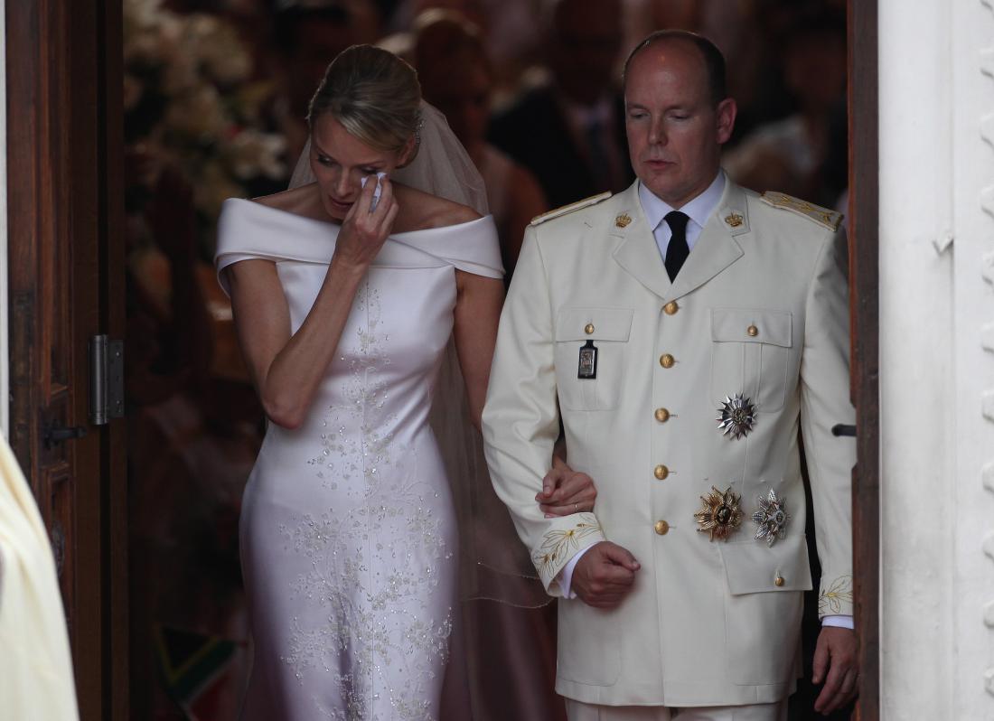 Zakon princese Charlene in princa Alberta se je začel z njenimi solzami.