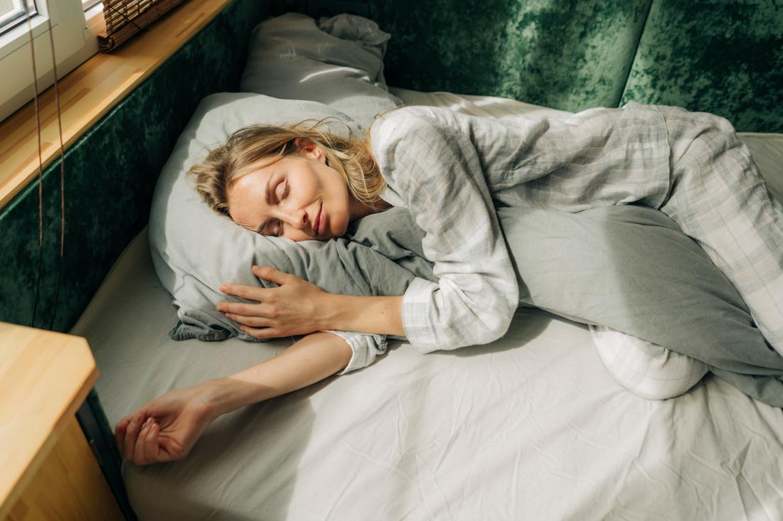 Kvaliteten spanec je ena od navad, ki pozitivno vpliva na življenjsko dobo. Foto: Ilona Titova/Gettyimages